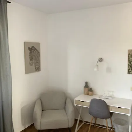 Deutsches Haus Otel Loningen